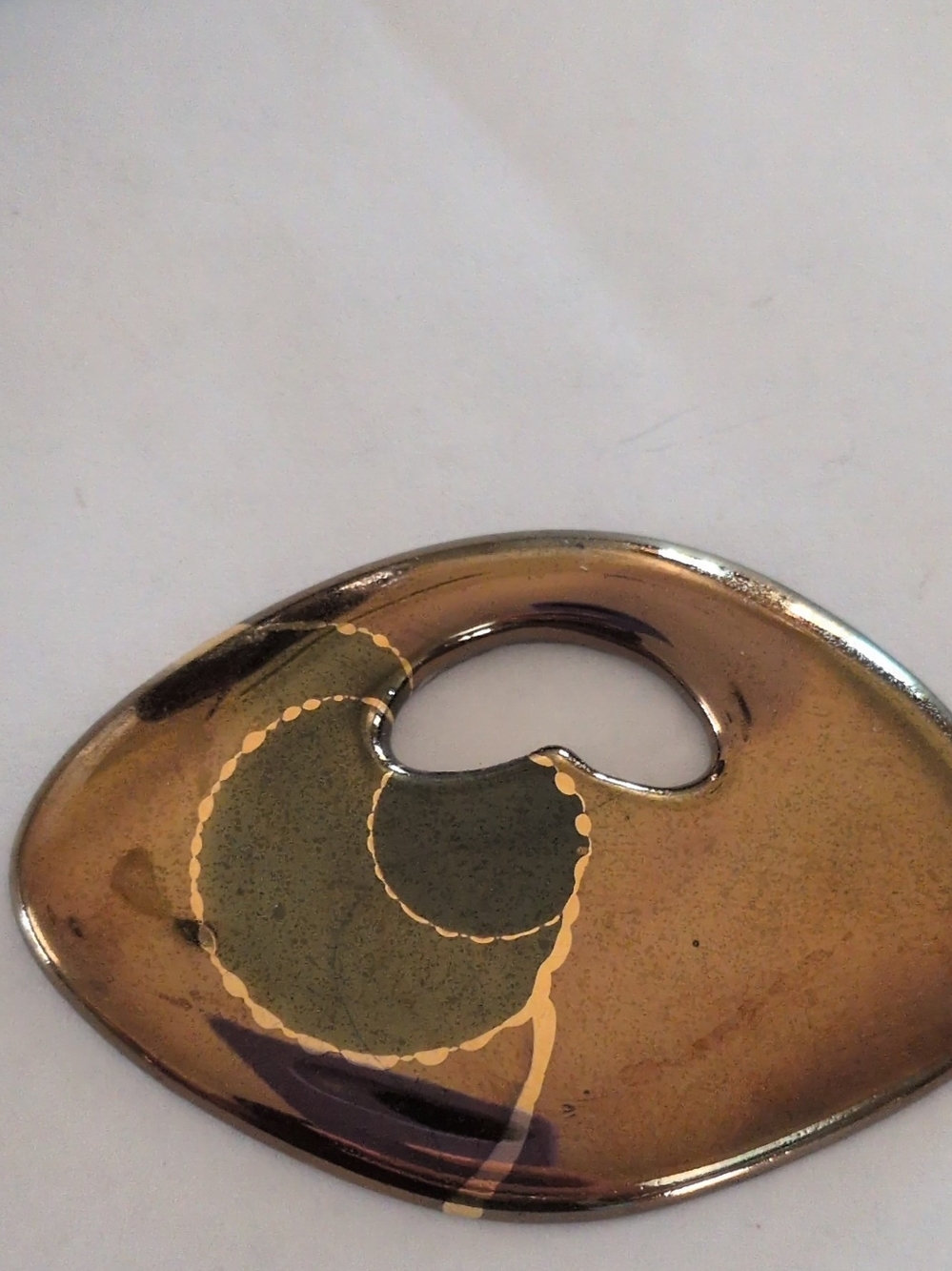 Vintage Abstract Gold-Tone Artful Pendant with Cutout